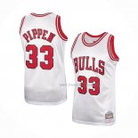 Maillot Chicago Bulls Scottie Pippen NO 33 Mitchell & Ness 1997-98 Blanc2